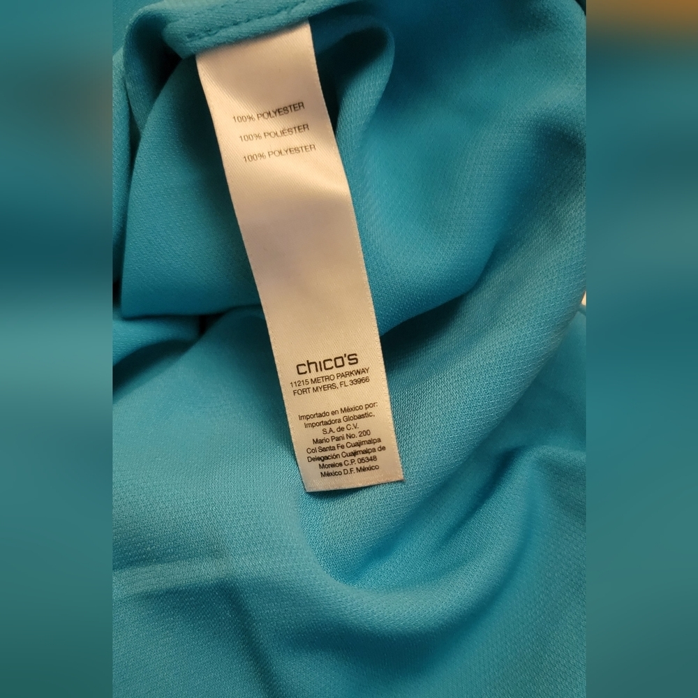 CHICO'S beautiful blue slevles shirt, Size 2 - Picture 4 of 4